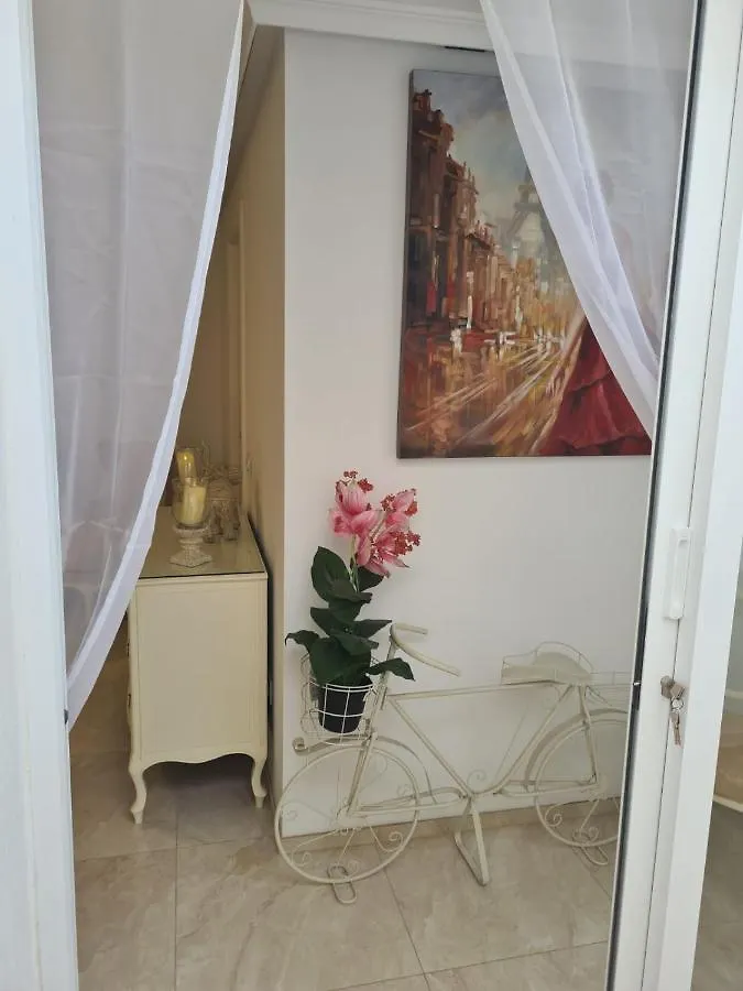 Retro 1 Bedroom Apartment Chayofa